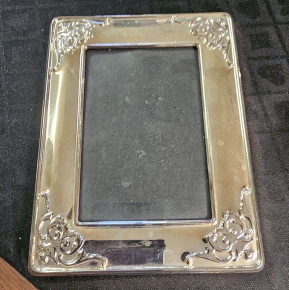Silverplate 3D Design Frame - Picture 1 of 2